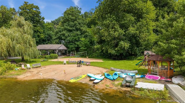 3404 Mohegan Avenue, Mohegan Lake, NY 10547