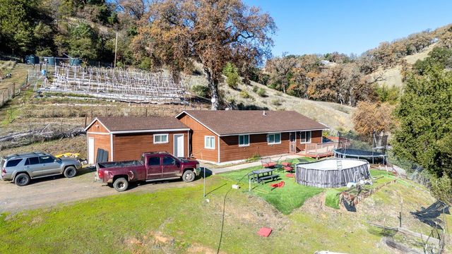 6681 Black Bart Trl, Redwood Valley, CA 95470