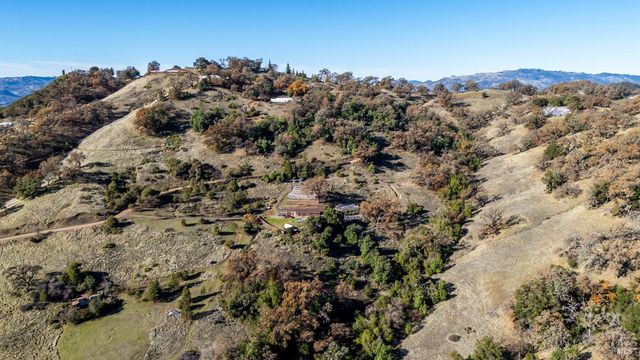 6681 Black Bart Trl, Redwood Valley, CA 95470