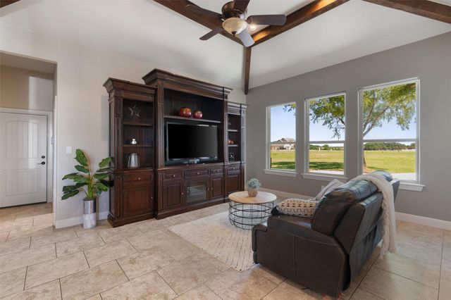 619 Heritage CV, Hutto, TX 78634
