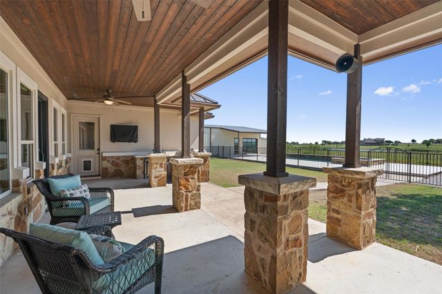 619 Heritage CV, Hutto, TX 78634
