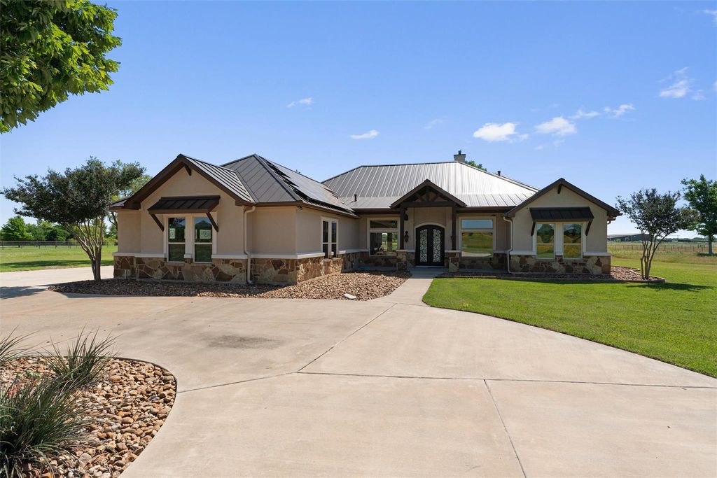 619 Heritage CV, Hutto, TX 78634