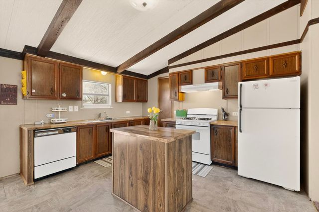 16 Hy Pear Loop, Peralta, NM 87042