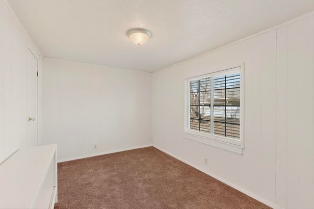 16 Hy Pear Loop, Peralta, NM 87042