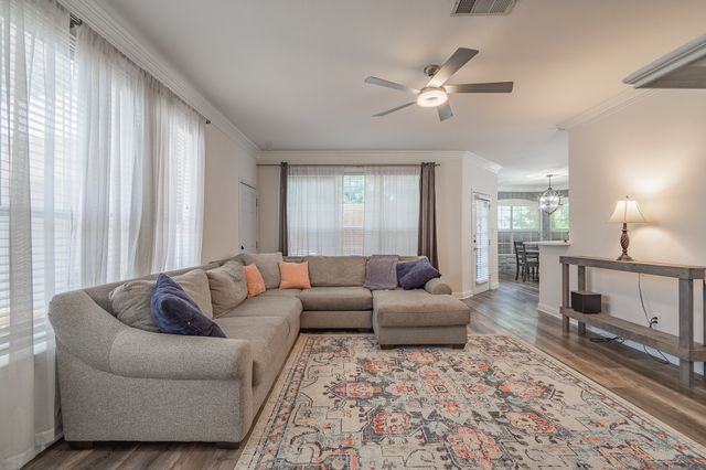 9020 Rock Valley Cove, Dallas, TX 75238