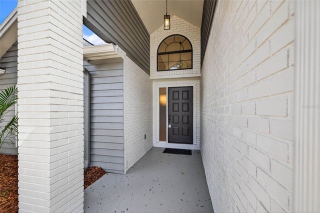 1254 WINDSOR WAY, Lutz, FL 33559