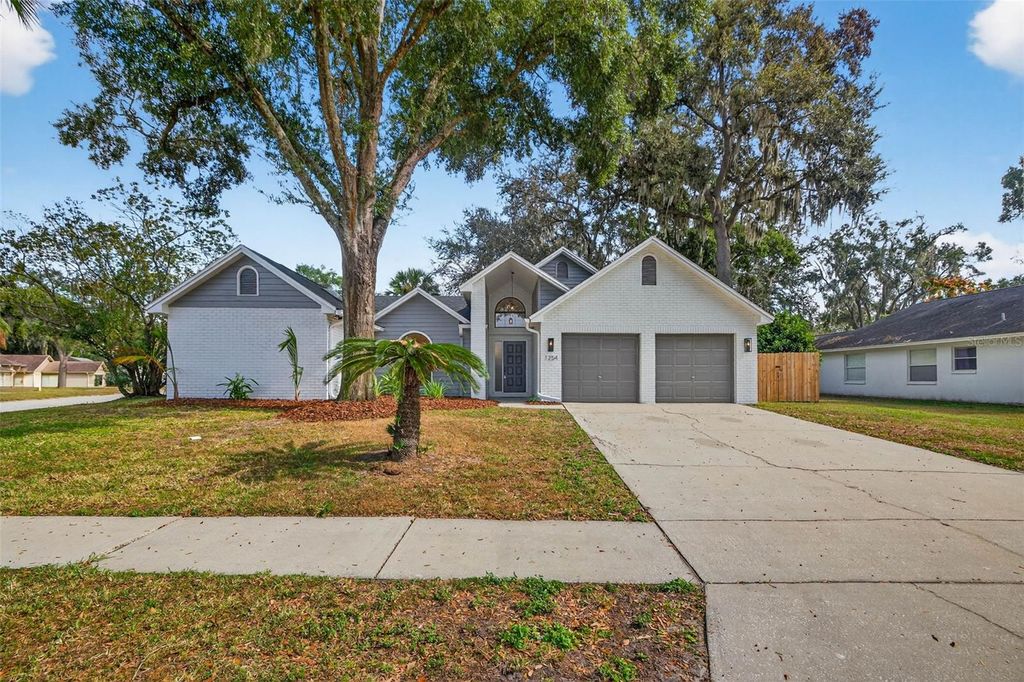 1254 WINDSOR WAY, Lutz, FL 33559