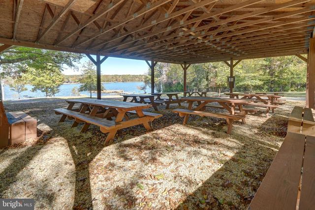 184 ANNA COVES BLVD, Mineral, VA 23117