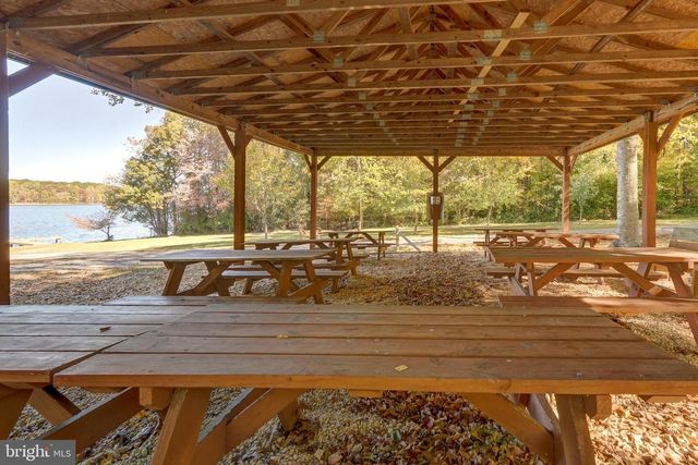 184 ANNA COVES BLVD, Mineral, VA 23117