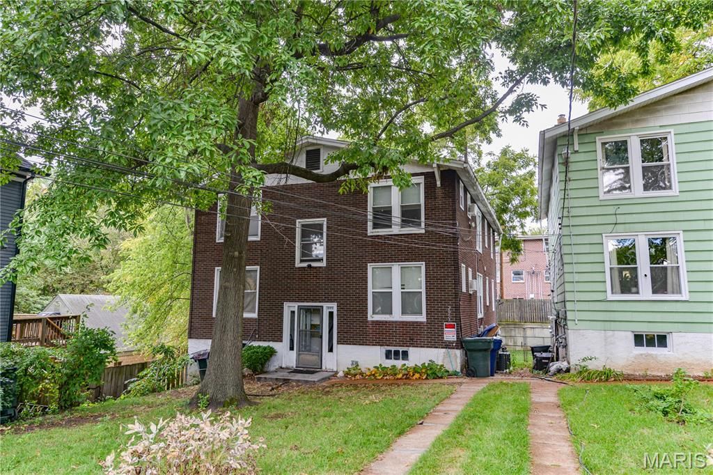 2053 Blendon Place, St Louis, MO 63143