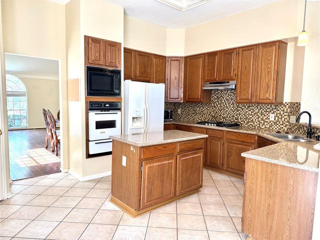 4230 Torrey Creek Lane, Houston, TX 77014