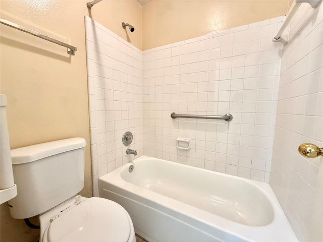 4230 Torrey Creek Lane, Houston, TX 77014