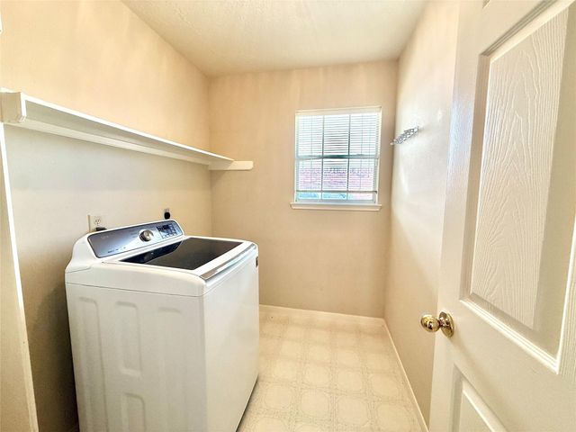 4230 Torrey Creek Lane, Houston, TX 77014