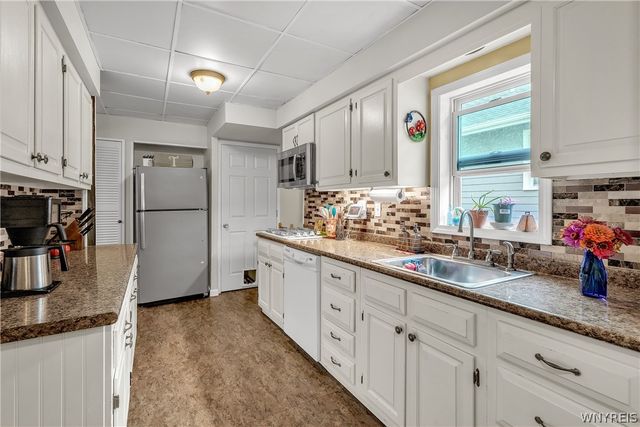 101 Hyde Park, Lockport City, NY 14094