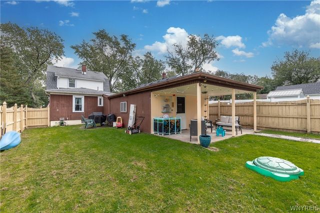 101 Hyde Park, Lockport City, NY 14094