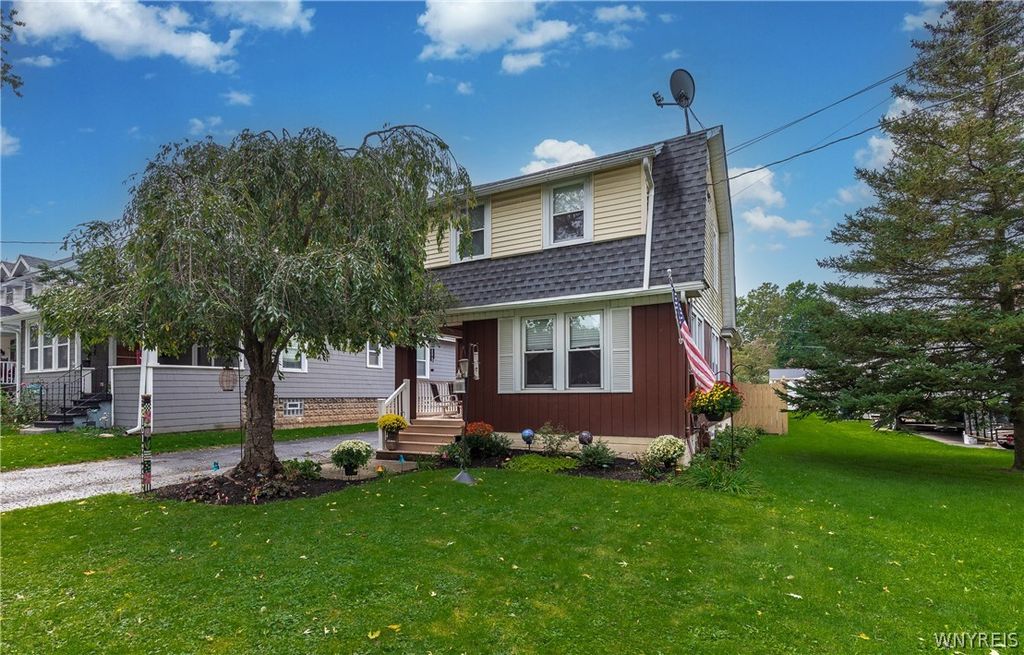 101 Hyde Park, Lockport City, NY 14094