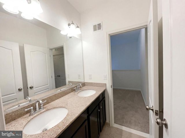 42320 SAN JUAN TER, Aldie, VA 20105