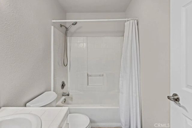 9400 Campus Park Drive, Bakersfield, CA 93311