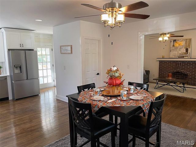 5811 DEWEY Avenue, St Louis, MO 63116