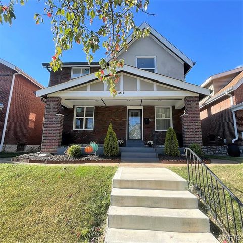 5811 DEWEY Avenue, St Louis, MO 63116