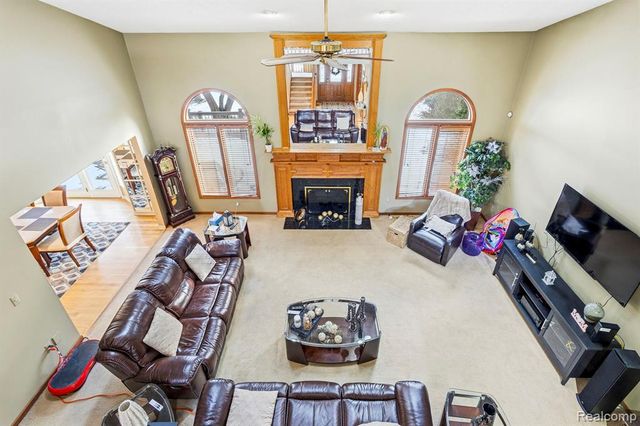39810 Wilmette Drive, Sterling Heights, MI 48313