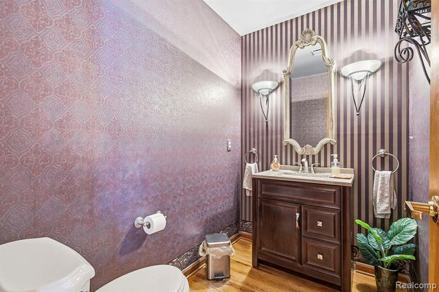 39810 Wilmette Drive, Sterling Heights, MI 48313