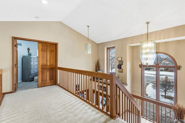 39810 Wilmette Drive, Sterling Heights, MI 48313