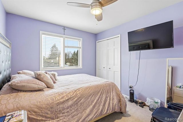 39810 Wilmette Drive, Sterling Heights, MI 48313