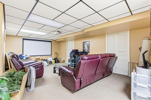 39810 Wilmette Drive, Sterling Heights, MI 48313