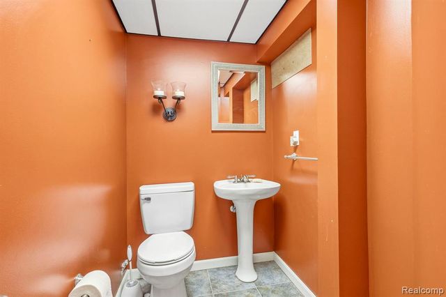 39810 Wilmette Drive, Sterling Heights, MI 48313