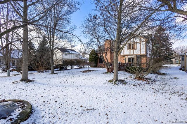 39810 Wilmette Drive, Sterling Heights, MI 48313