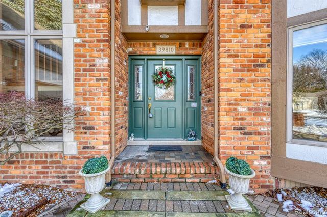 39810 Wilmette Drive, Sterling Heights, MI 48313