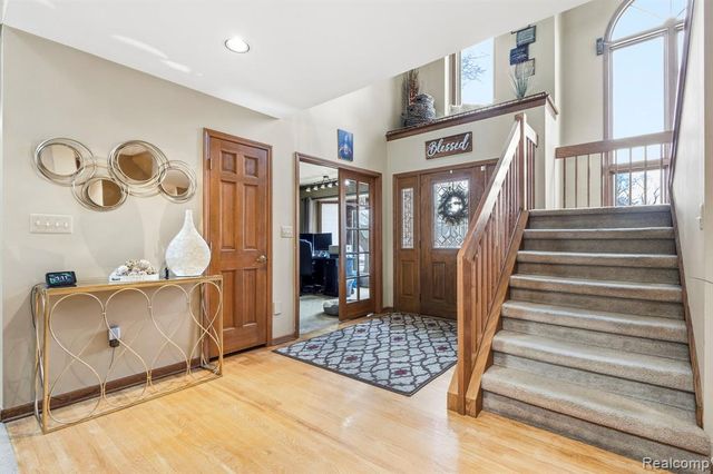 39810 Wilmette Drive, Sterling Heights, MI 48313