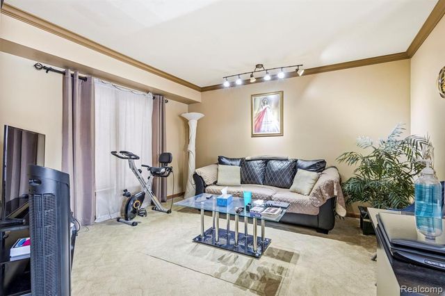 39810 Wilmette Drive, Sterling Heights, MI 48313