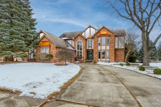 39810 Wilmette Drive, Sterling Heights, MI 48313