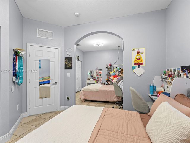 3701 NE 4th St, Homestead, FL 33033