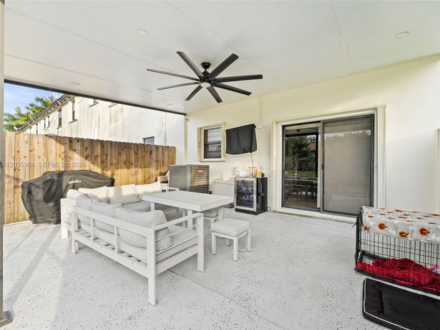 3701 NE 4th St, Homestead, FL 33033
