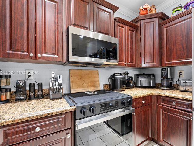 3701 NE 4th St, Homestead, FL 33033