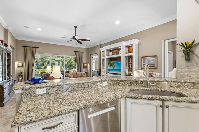 5010 TOBERMORY WAY, Bradenton, FL 34211