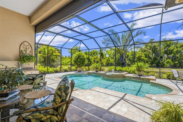 5010 TOBERMORY WAY, Bradenton, FL 34211