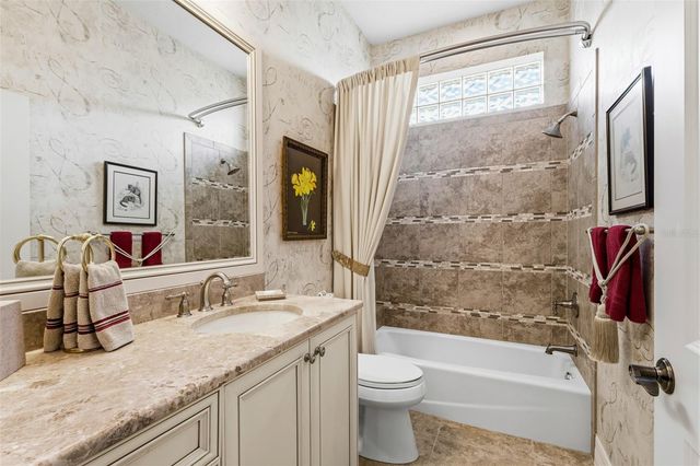 5010 TOBERMORY WAY, Bradenton, FL 34211