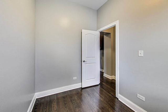 3623 S EMERALD Avenue, Chicago, IL 60609