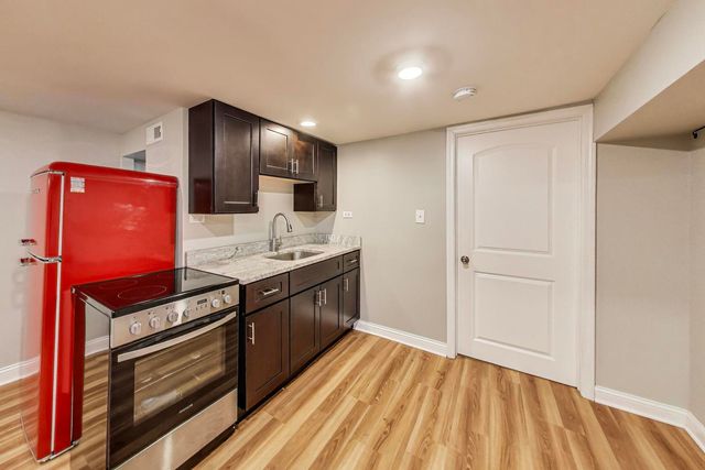 3623 S EMERALD Avenue, Chicago, IL 60609