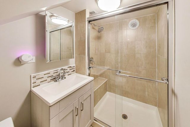 3623 S EMERALD Avenue, Chicago, IL 60609