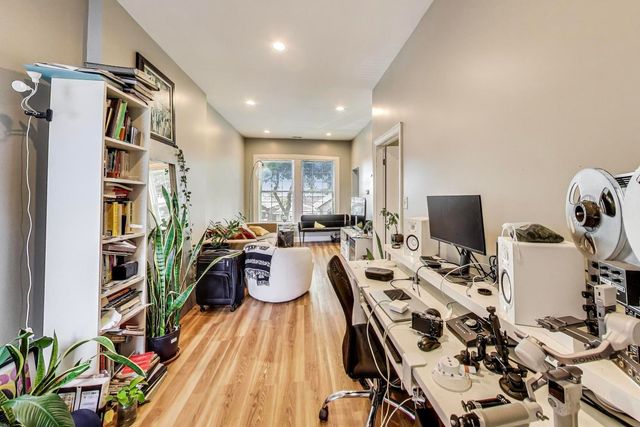 3623 S EMERALD Avenue, Chicago, IL 60609