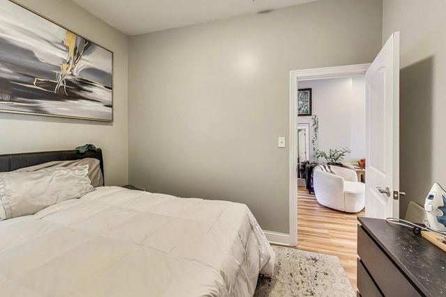 3623 S EMERALD Avenue, Chicago, IL 60609