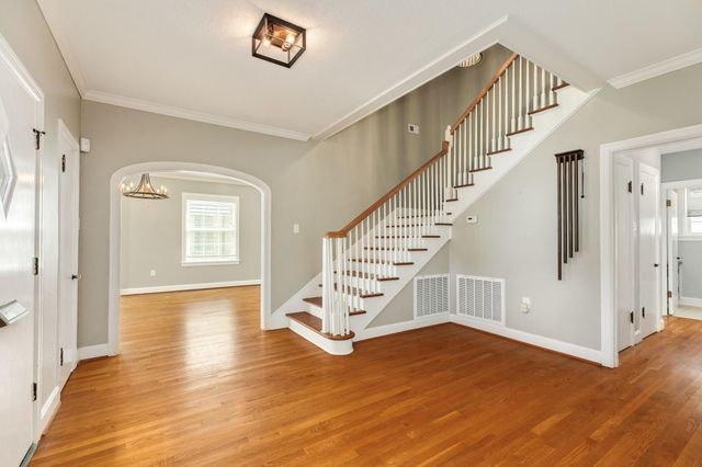 36 Cedar Lawn Circle, Galveston, TX 77551