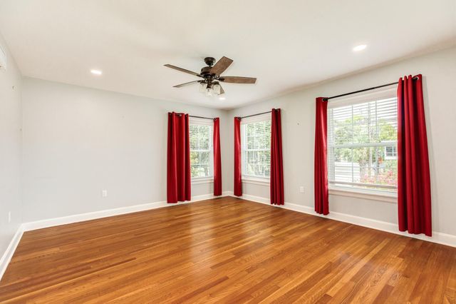 36 Cedar Lawn Circle, Galveston, TX 77551