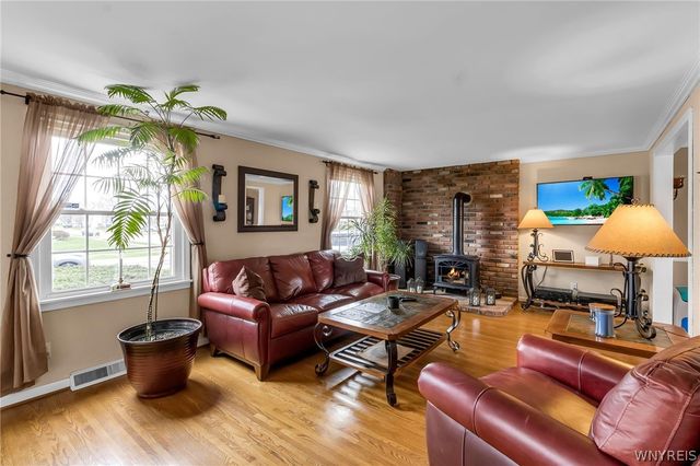 1976 Marjorie Road, Grand Island, NY 14072