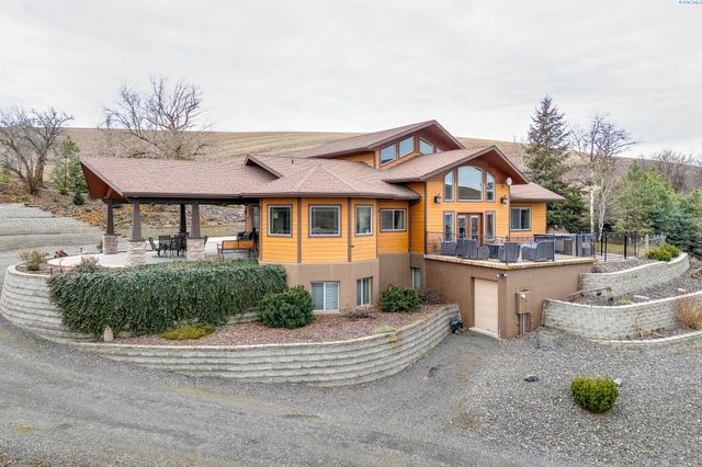 3802 Palouse Albion Rd, Pullman, WA 99163